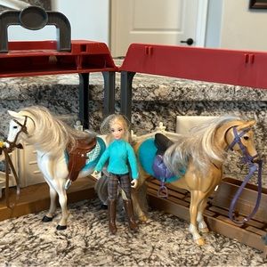 Breyer doll, horses, stable